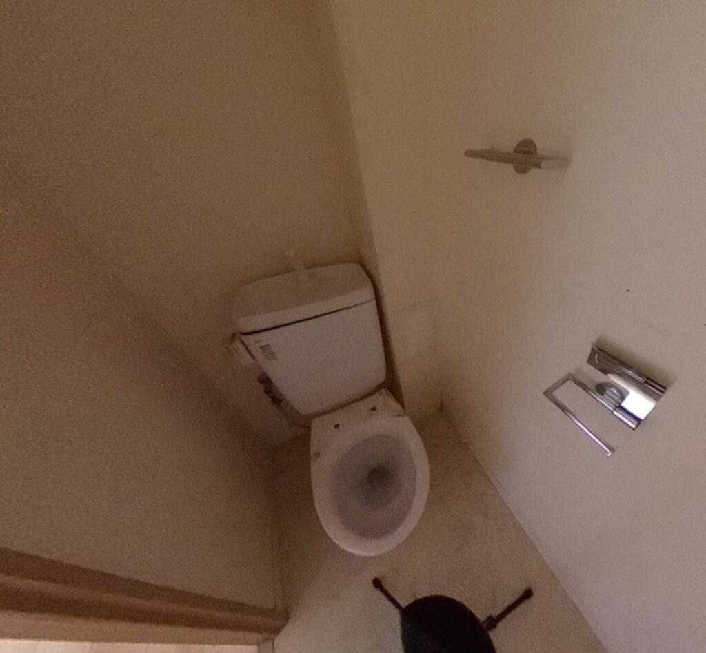 姫路市飾磨区の築16年のマンション/キッチンとトイレの交換+油汚れまみれの内装をリフォーム