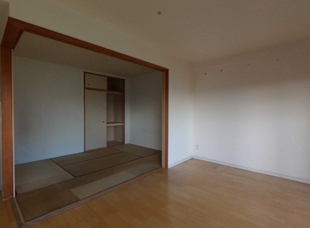 姫路市飾磨区の築16年のマンション/キッチンとトイレの交換+油汚れまみれの内装をリフォーム