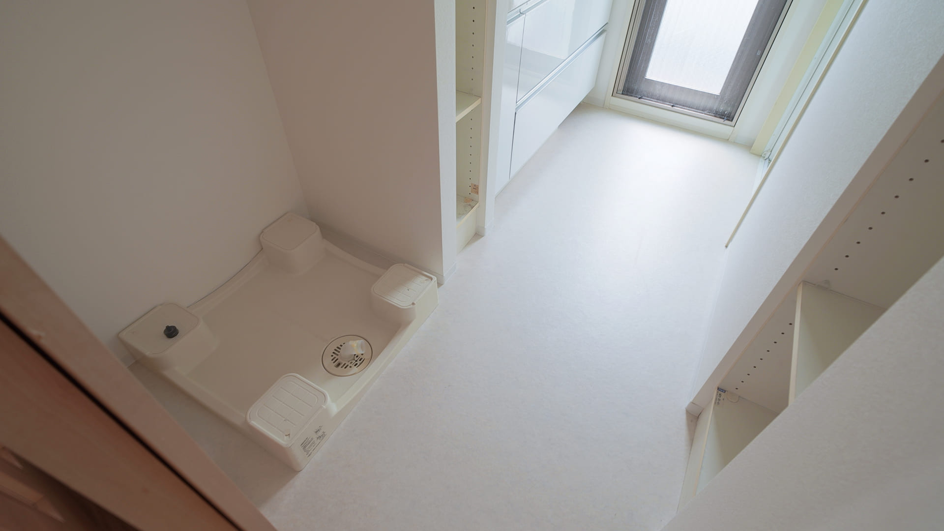 姫路市飾磨区の築16年のマンション/キッチンとトイレの交換+油汚れまみれの内装をリフォーム