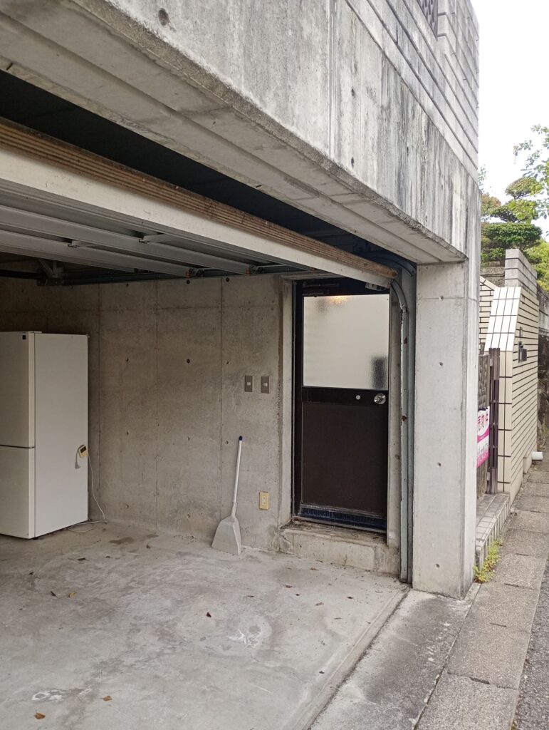 姫路市白鳥台の築29年の戸建住宅/キッチン・ユニットバス・洗面(水回り3点)+内装+ガレージシャッターをリフォーム
