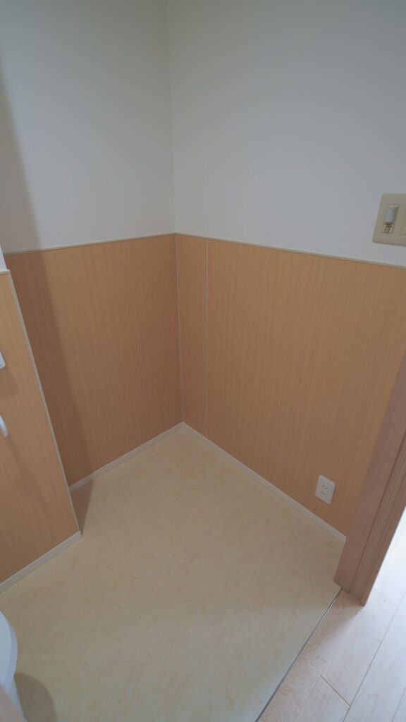 姫路市神子岡前の築28年のマンション／床のフワフワ感を無垢の床材で解消！暗い細切れの4LDKの間取りを広々とした明るい大空間にリノベーション
