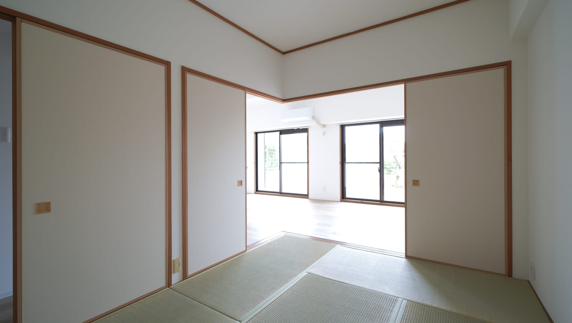 姫路市北原の築28年のマンション／水回り4点（キッチン・浴室・洗面・トイレ）交換＋暗い印象の内装を好みの北欧系アッシュにリフォーム