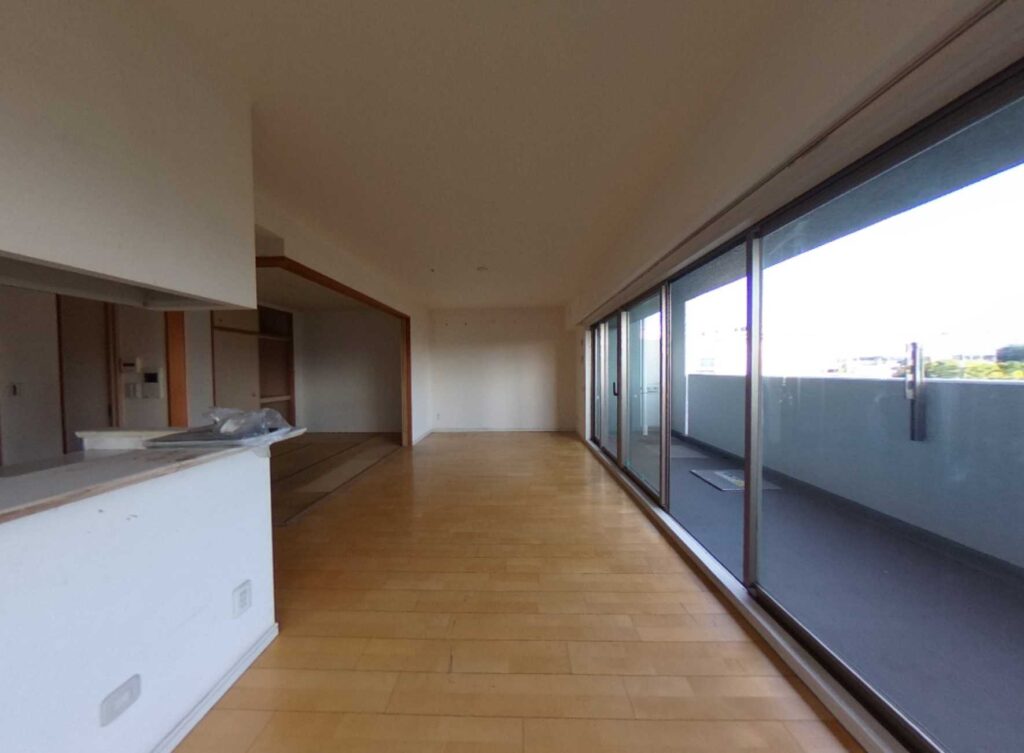 姫路市飾磨区の築16年のマンション/キッチンとトイレの交換+油汚れまみれの内装をリフォーム