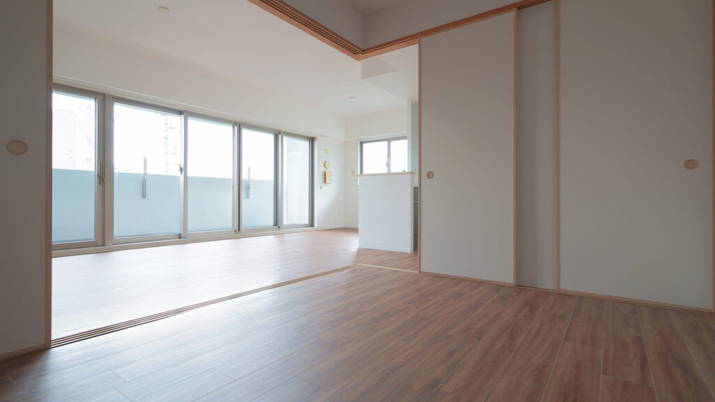 姫路市飾磨区の築16年のマンション/キッチンとトイレの交換+油汚れまみれの内装をリフォーム