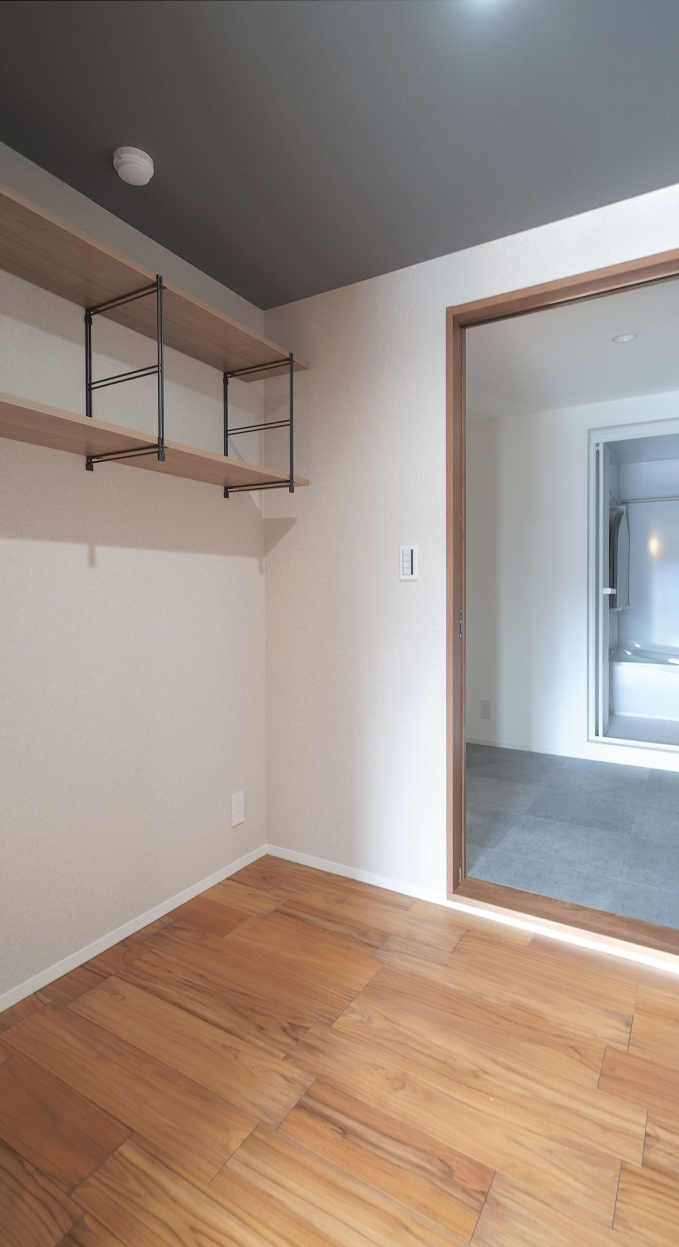 姫路市豊富町の築32年マンション/配管から一新するスケルトンフルリノベーションで「広すぎる家」から「夫婦の理想の2LDK」へ