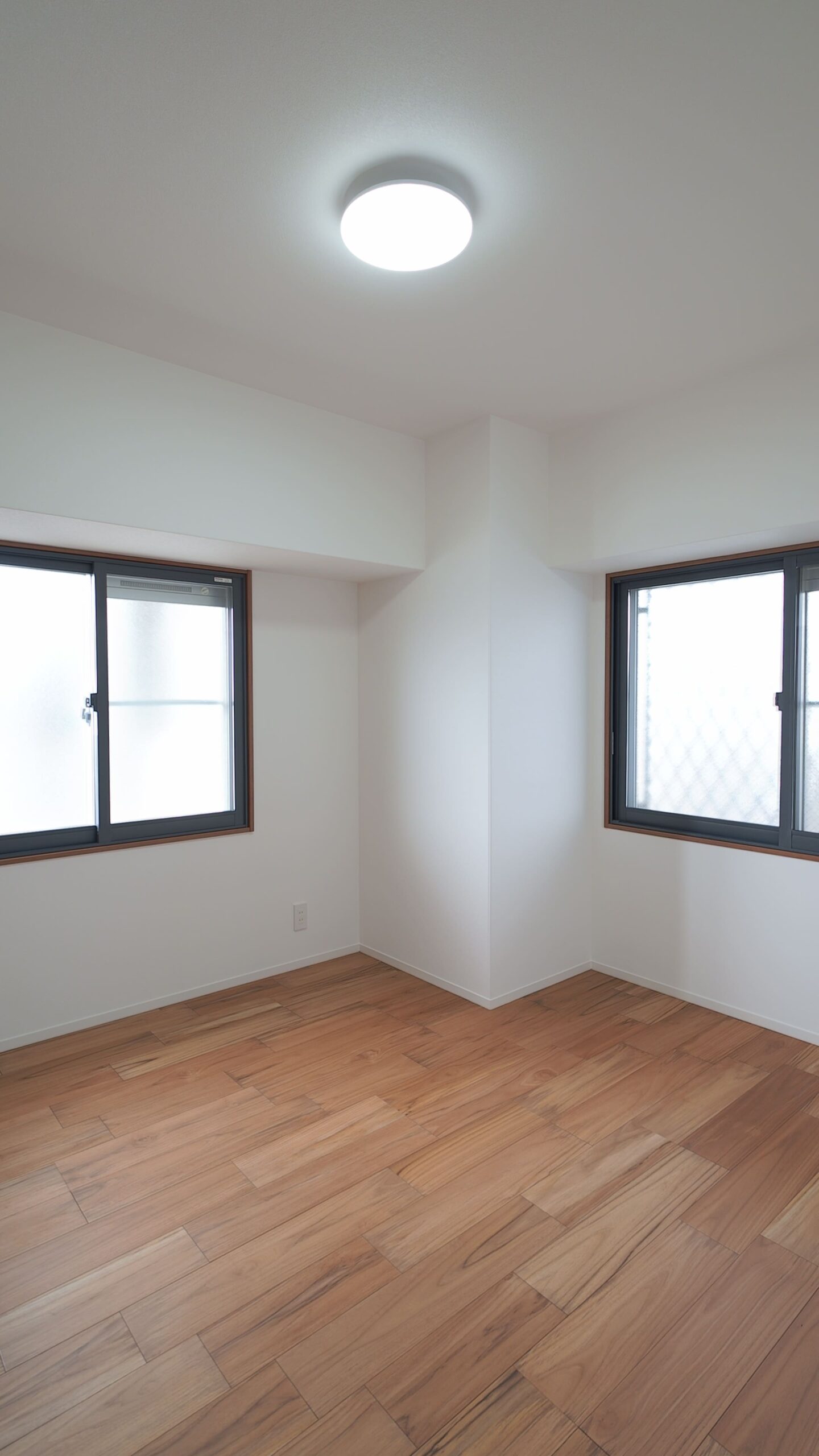 姫路市豊富町の築32年マンション/配管から一新するスケルトンフルリノベーションで「広すぎる家」から「夫婦の理想の2LDK」へ