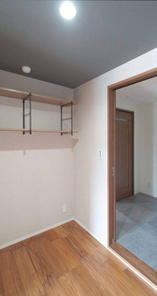 姫路市豊富町の築32年マンション/配管から一新するスケルトンフルリノベーションで「広すぎる家」から「夫婦の理想の2LDK」へ