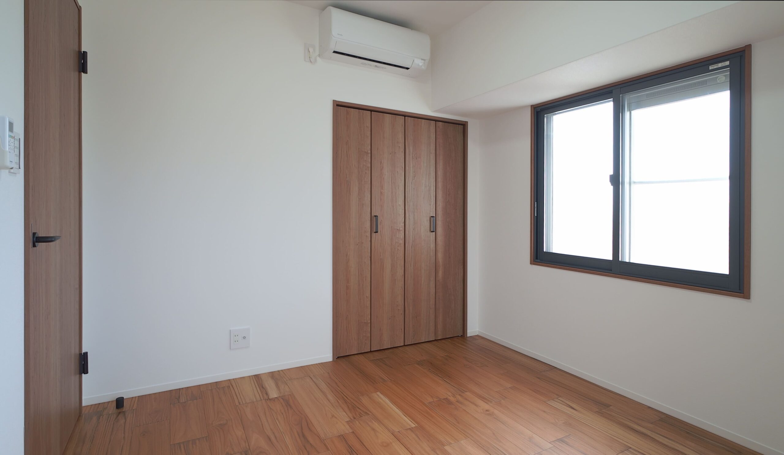 姫路市豊富町の築32年マンション/配管から一新するスケルトンフルリノベーションで「広すぎる家」から「夫婦の理想の2LDK」へ