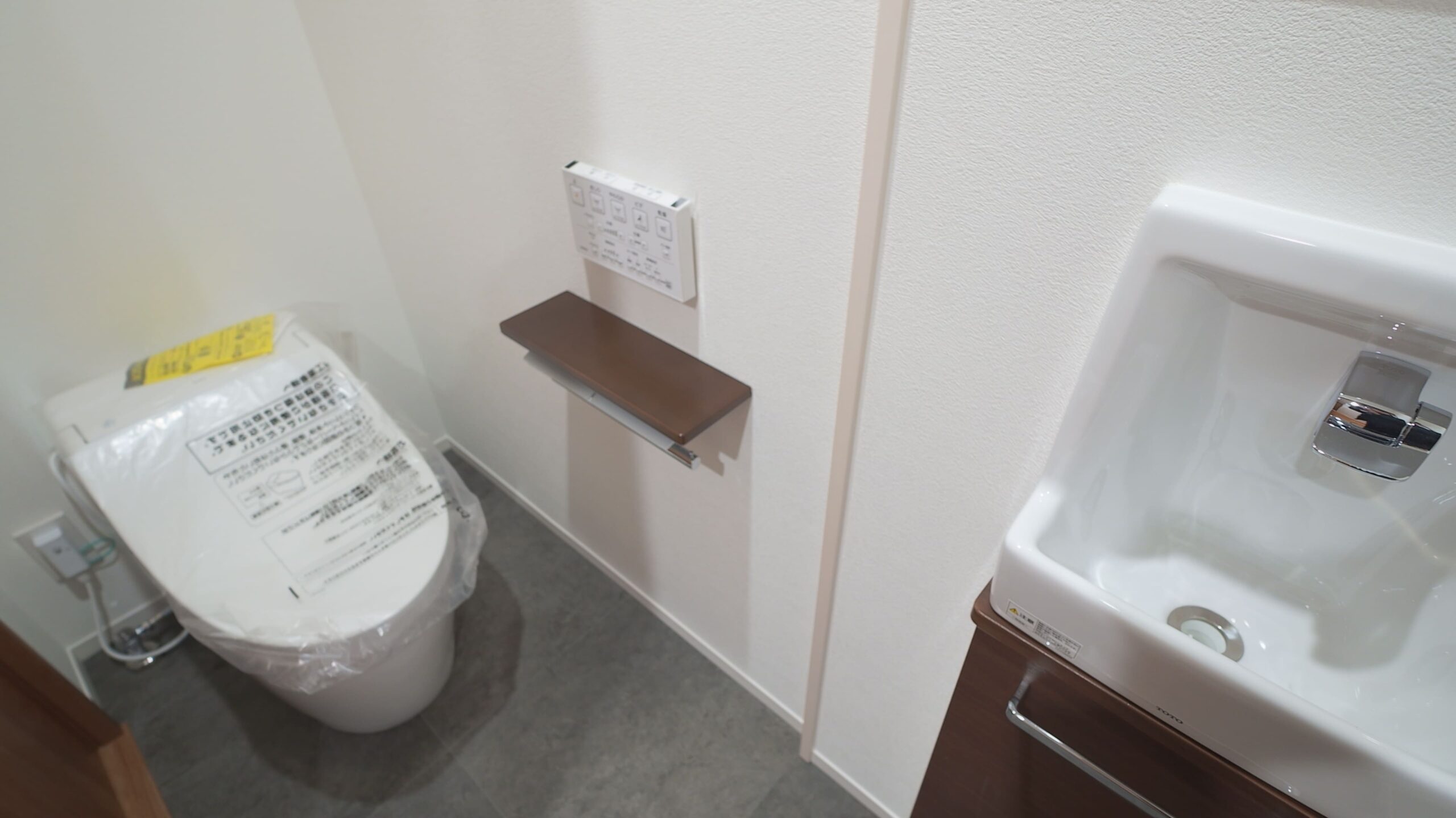 姫路市豊富町の築32年マンション/配管から一新するスケルトンフルリノベーションで「広すぎる家」から「夫婦の理想の2LDK」へ