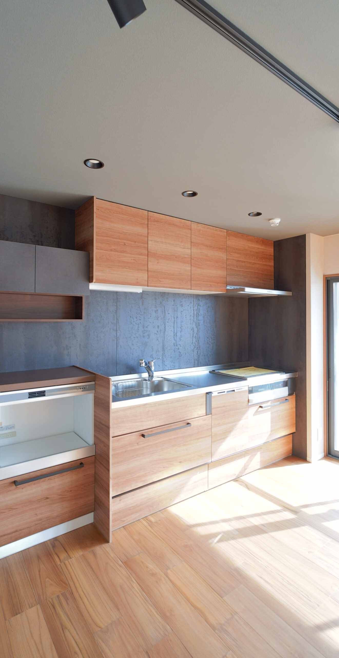 姫路市豊富町の築32年マンション/配管から一新するスケルトンフルリノベーションで「広すぎる家」から「夫婦の理想の2LDK」へ